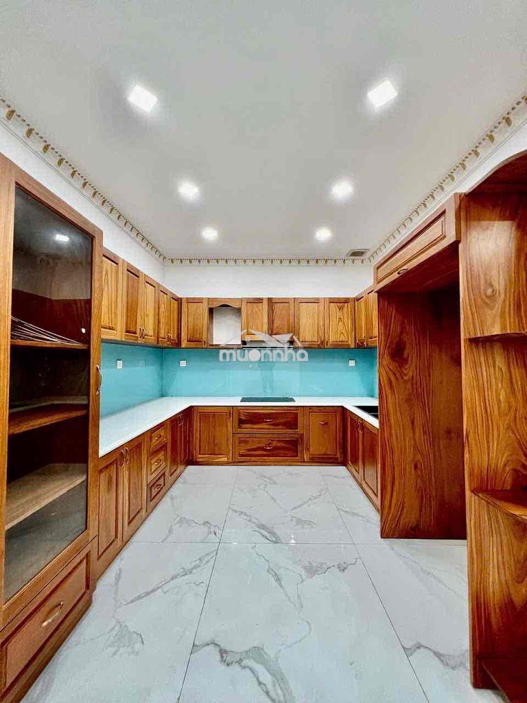 Cho thuê nguyên căn biệt thự dt 7x20 1trệt 1lầu 3pn 4wc sân đậu ôtô
