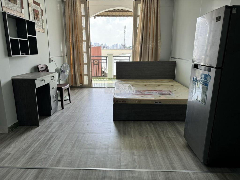 Phòng ngay cầu băng ky (nơ trang long), full nội thất, lầu 4 - 2