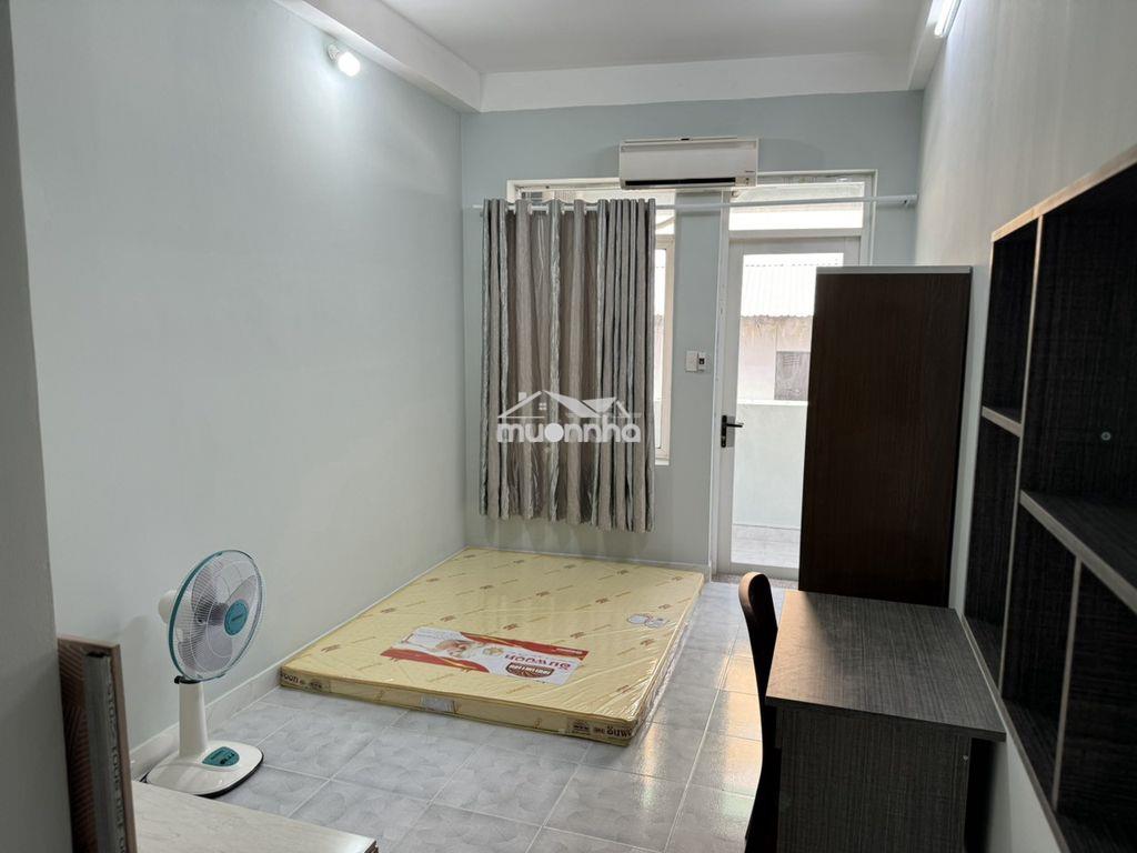 Phòng đầu ntlong, gần bv ung bứu, có ban công, full nội thất - 4