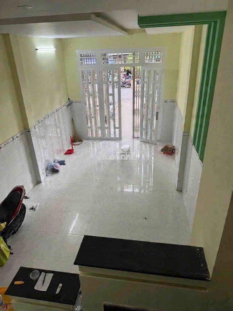 (18tr) cho thuê nhà mặt tiền - 3 tầng - thông đỗ xuân hợp plb - q9