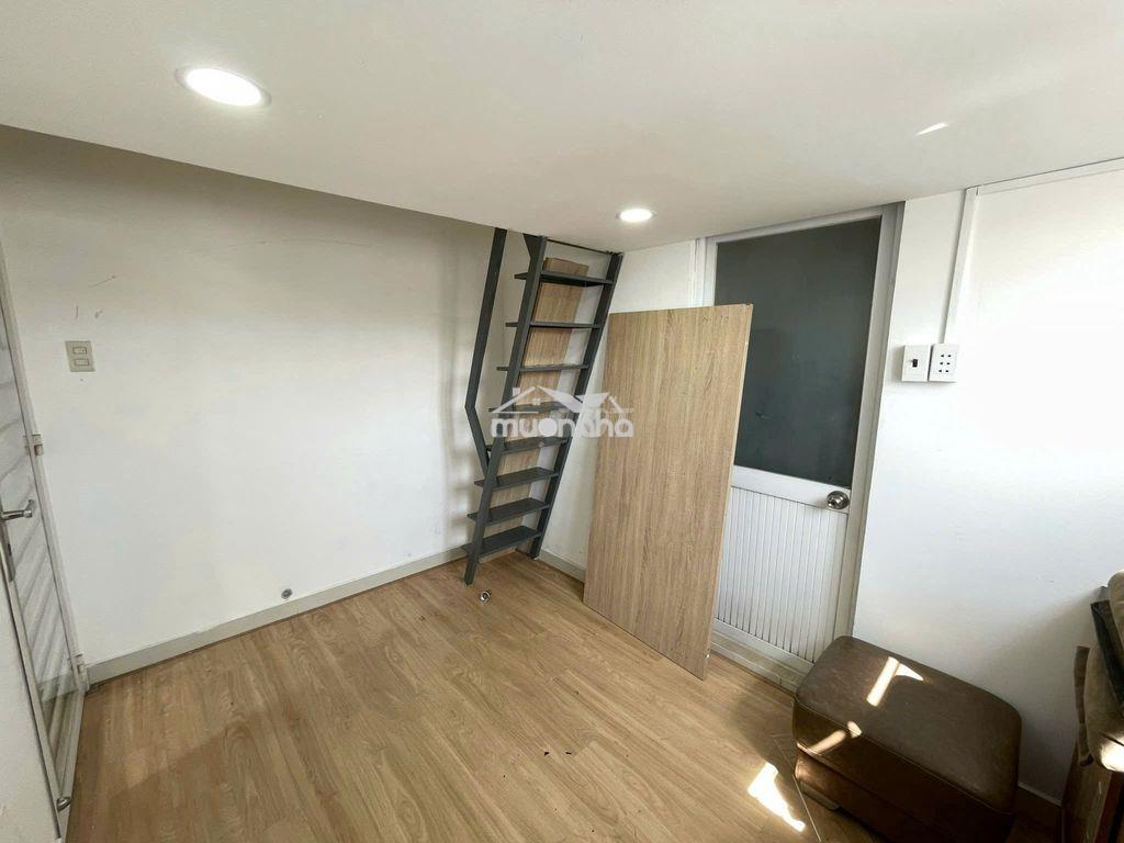 Cần cho thuê phòng quận 10 hồ thị kỷ . giá 4.200.000vnd  - 2