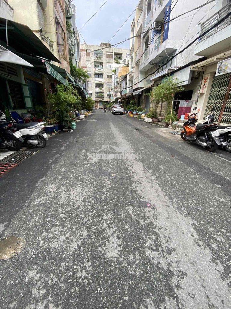 Nhà 2 mt (đường nb > 10m) - ngang 10m - sát đường minh phụng q.11