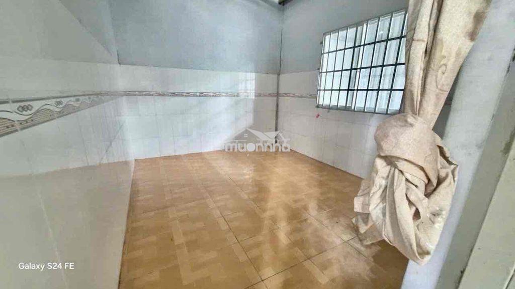 Kho xưởng 7,6 x 16m (có 2phòng) hẻm xe van ôtô. bình trị đông - 4