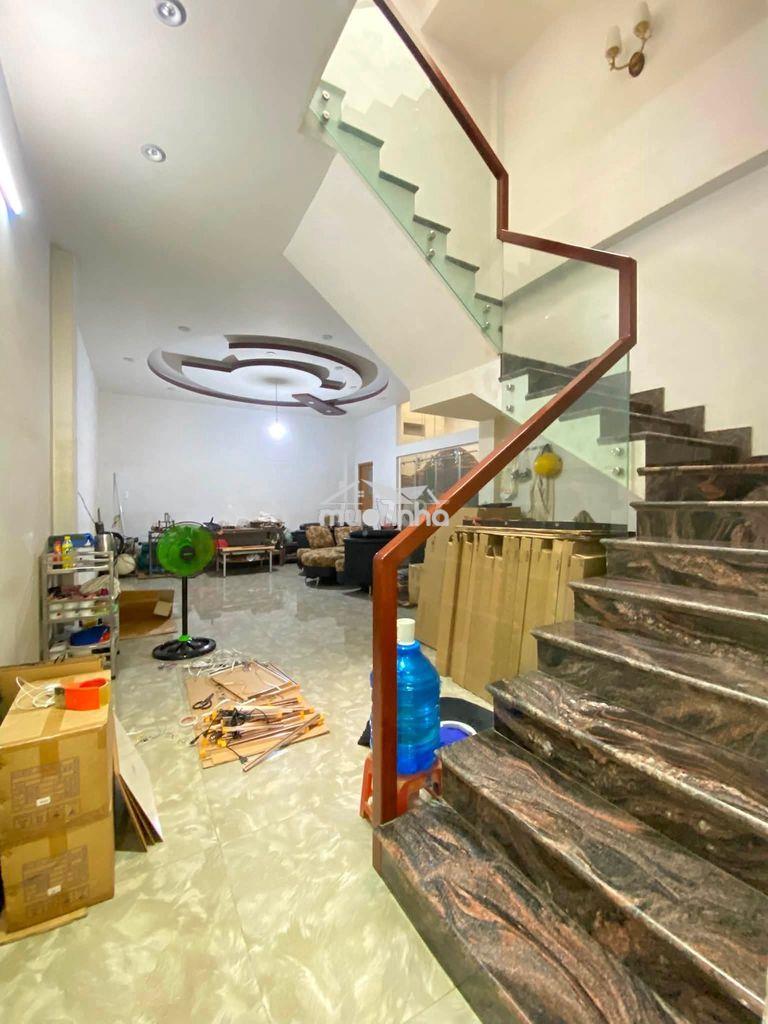 Nhà nỡ hậu 8m, 3 lầu, 4x18m, xe hơi tận cửa, lạc long quân - 3