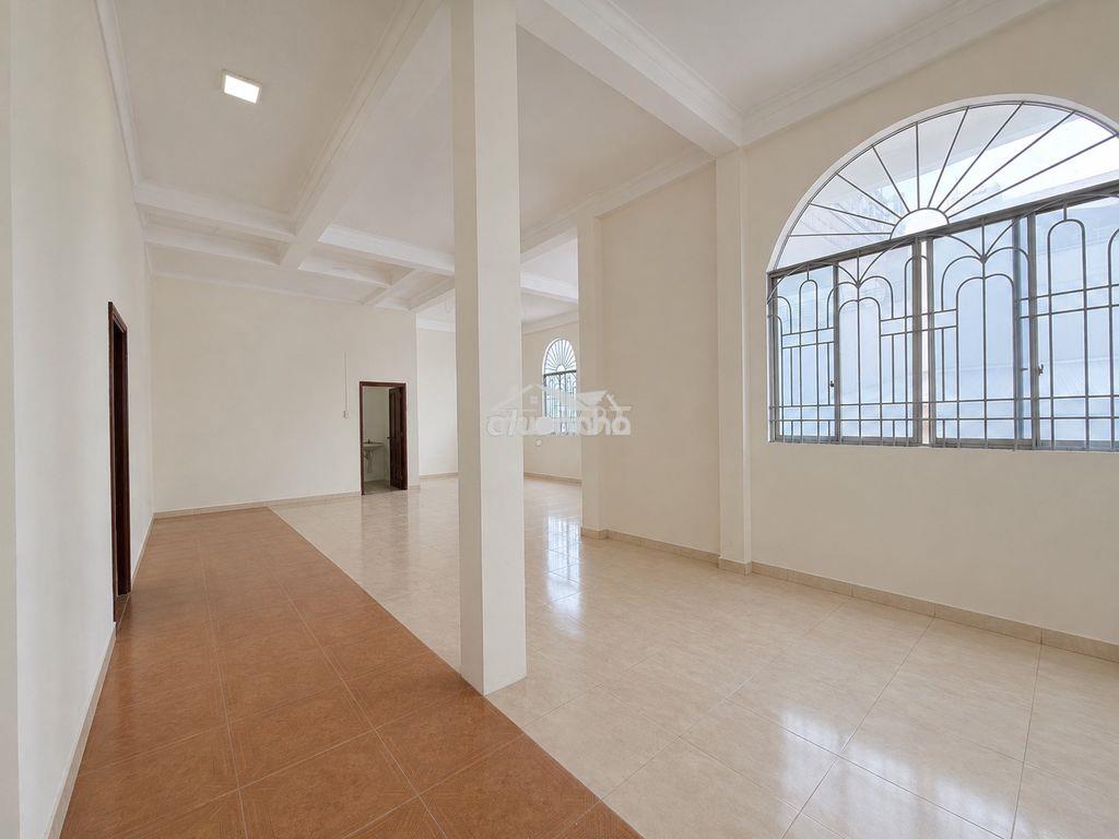 Cần bán - biệt thự mặt tiền tô ký - diện tích đất đến 2346 m2 - 2