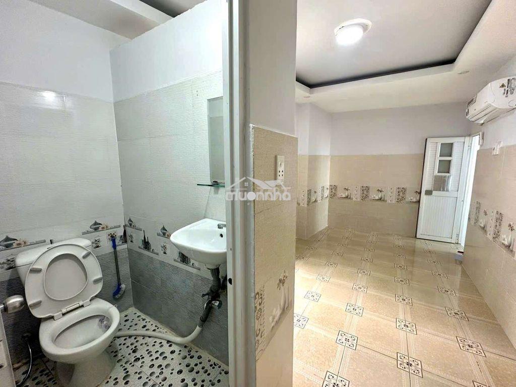 Nguyên căn cho thuê 2pn 3w thích quảng đức phú nhuận.  - 4