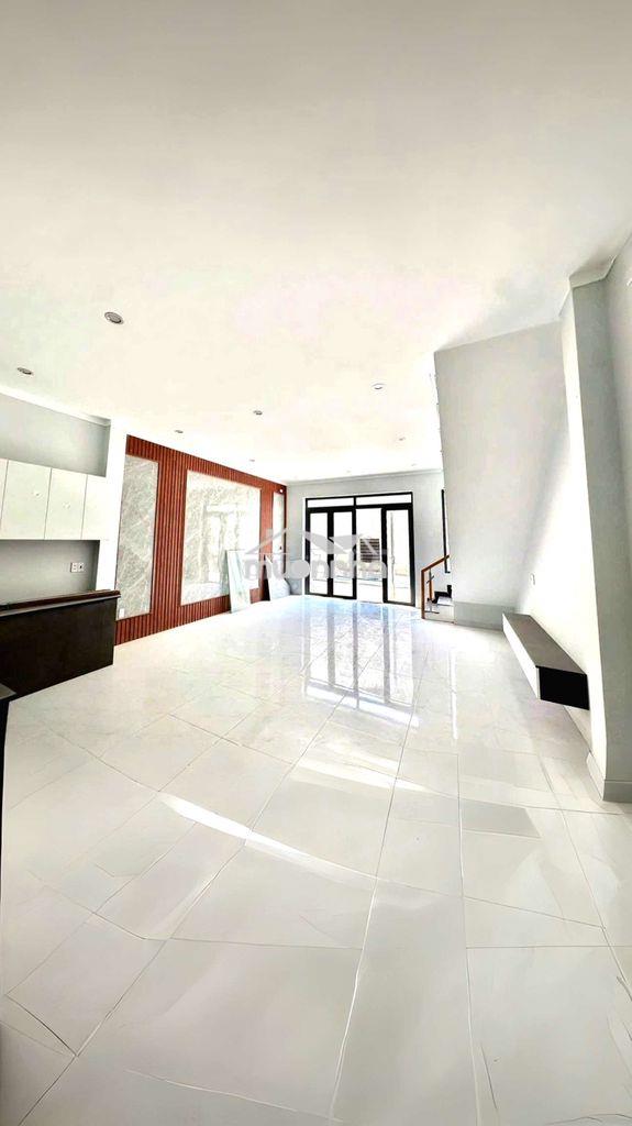 Bán rẻ nhà tân hòa, 1trệt 1lầu mới, sạch đẹp, đường oto gần nhà thờ - 2