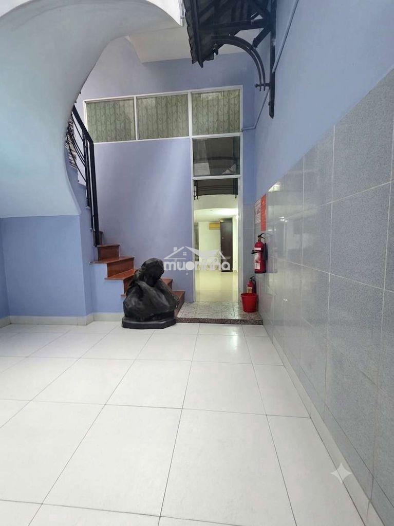Căn hộ 60m² có tầng lửng, 2wc hai giếng trời