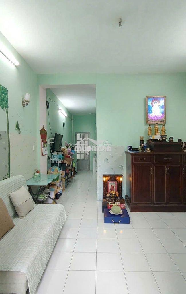 Cần bán gấp chung cư d2 phú lợi p7 q8, thang bộ tầng 1