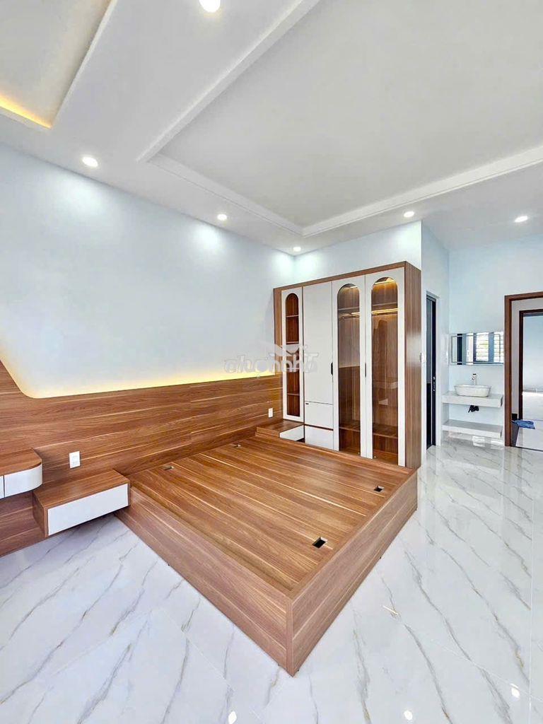 Cho thuê nhà 1 trệt 2 lầu gần ngã tư miếu ông cù 4 phòng giá 10 tr/ th - 3