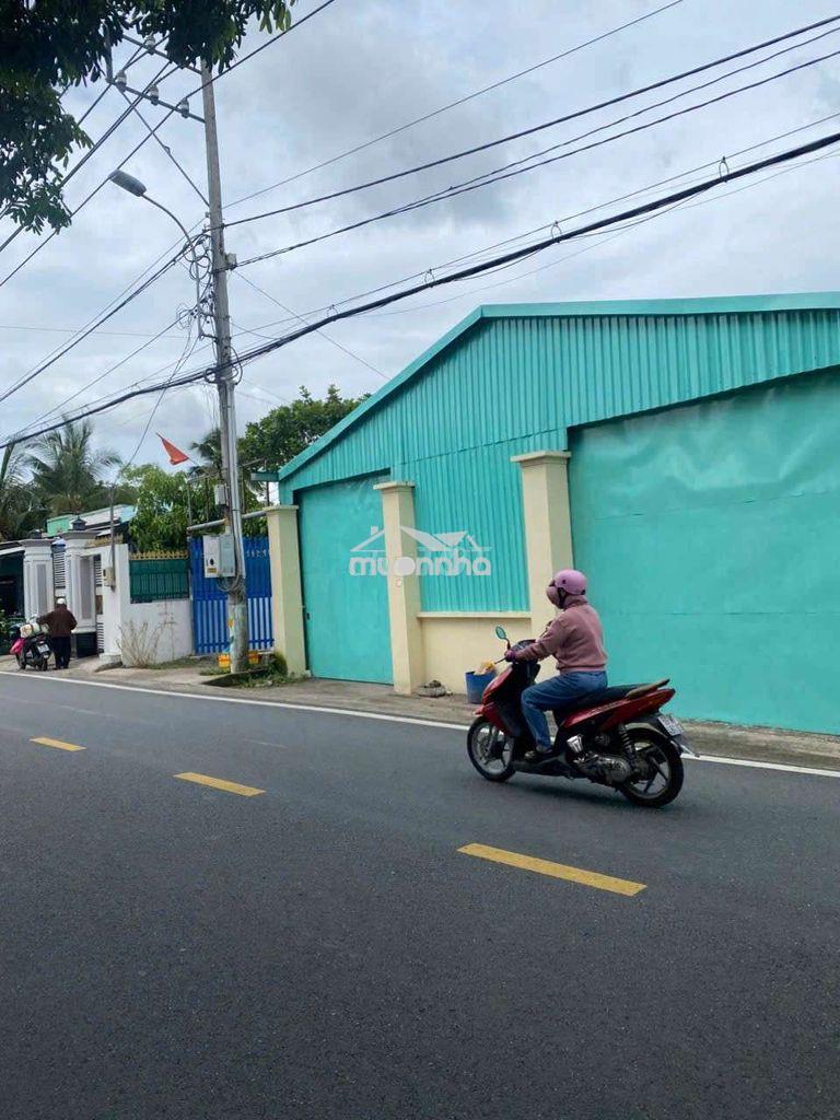 Cần bán nhà xưởng mặt tiền đường đã có điện 3 pha ,nước  - 2