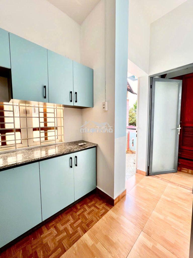 Cho thuê căn hộ bancol tách bếp gồm 1 phòng ngủ và 1 phòng khách  - 2