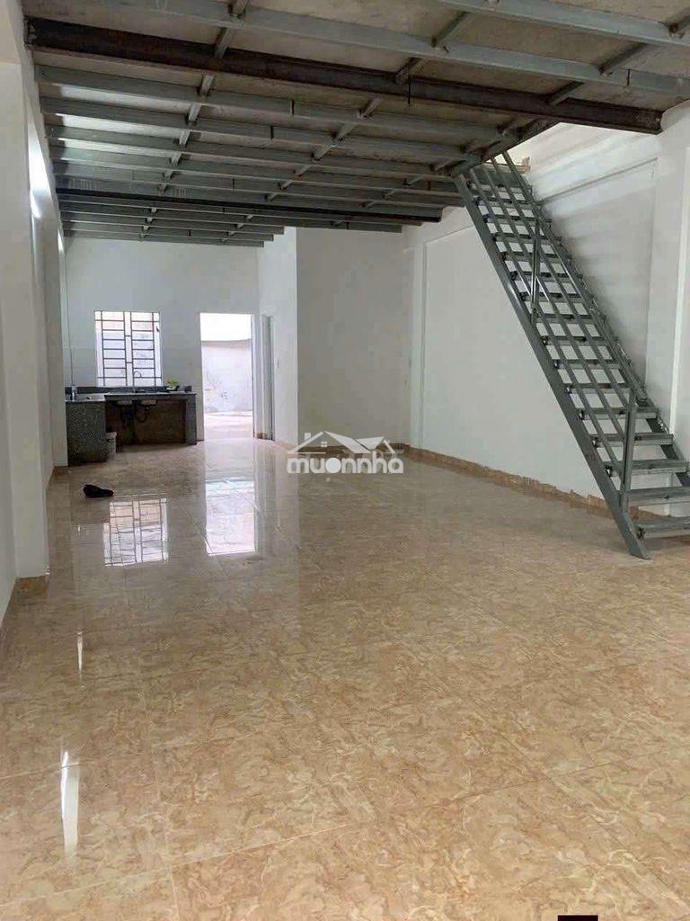 Nhà kho 9tr_ dtsd 200m2