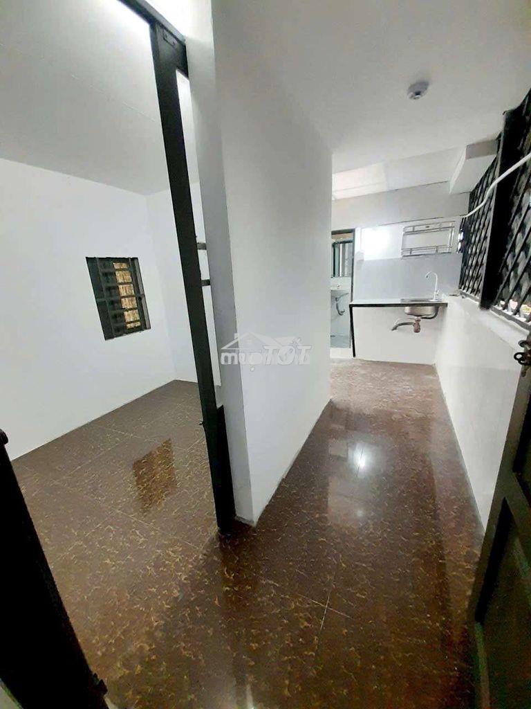 Phòng trọ 25m2 lê trọng tấn gần công thương 3,2tr