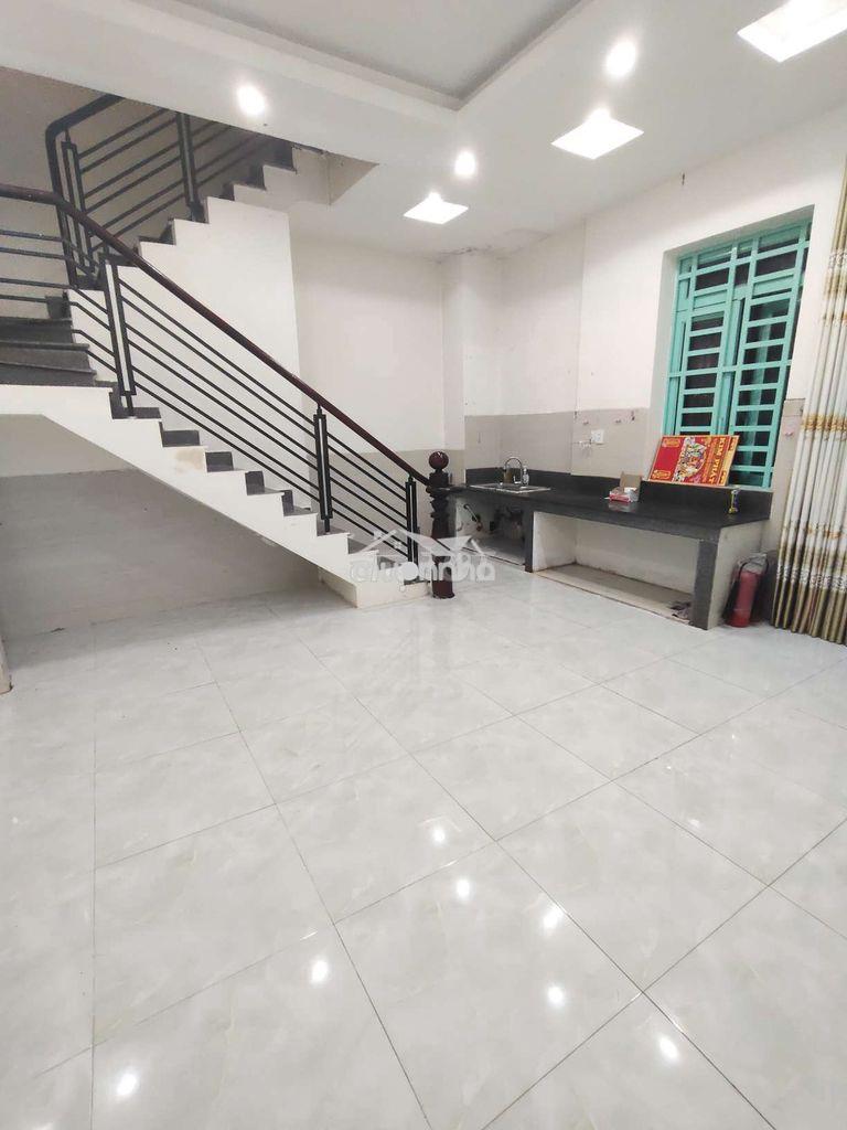 Cho thuê nhà 2 lầu, 3pn vừa. tiện anh chị em, bạn bè, gia đình ở
