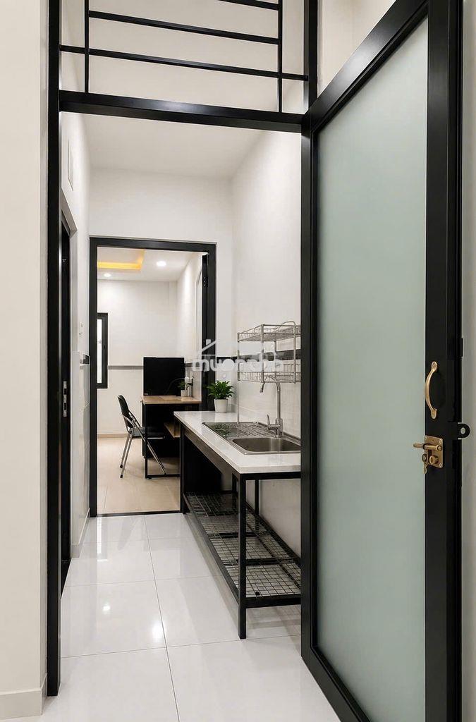 Phòng full nội thất, tách bếp, gần landmark 81