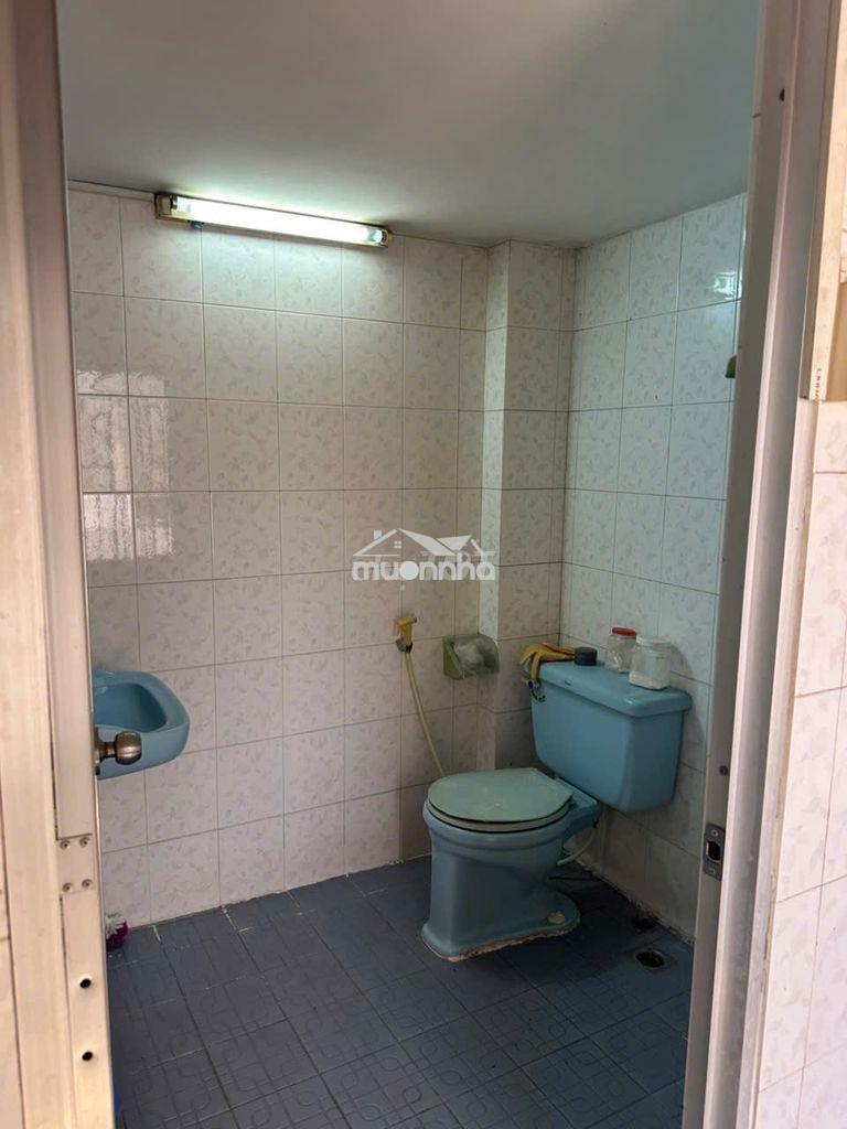 Nhà hẻm 233 nguyễn trãi , phường nguyễn cư trinh, quận 1,
