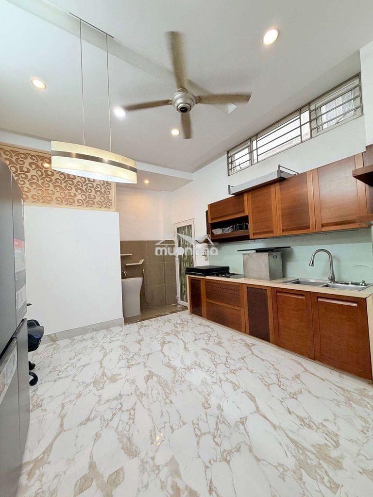 Nhà 4 tầng hẻm xe hơi lạc long quân

dt: 4,3x16 71m2 đất. dtxd 225m2 - 3
