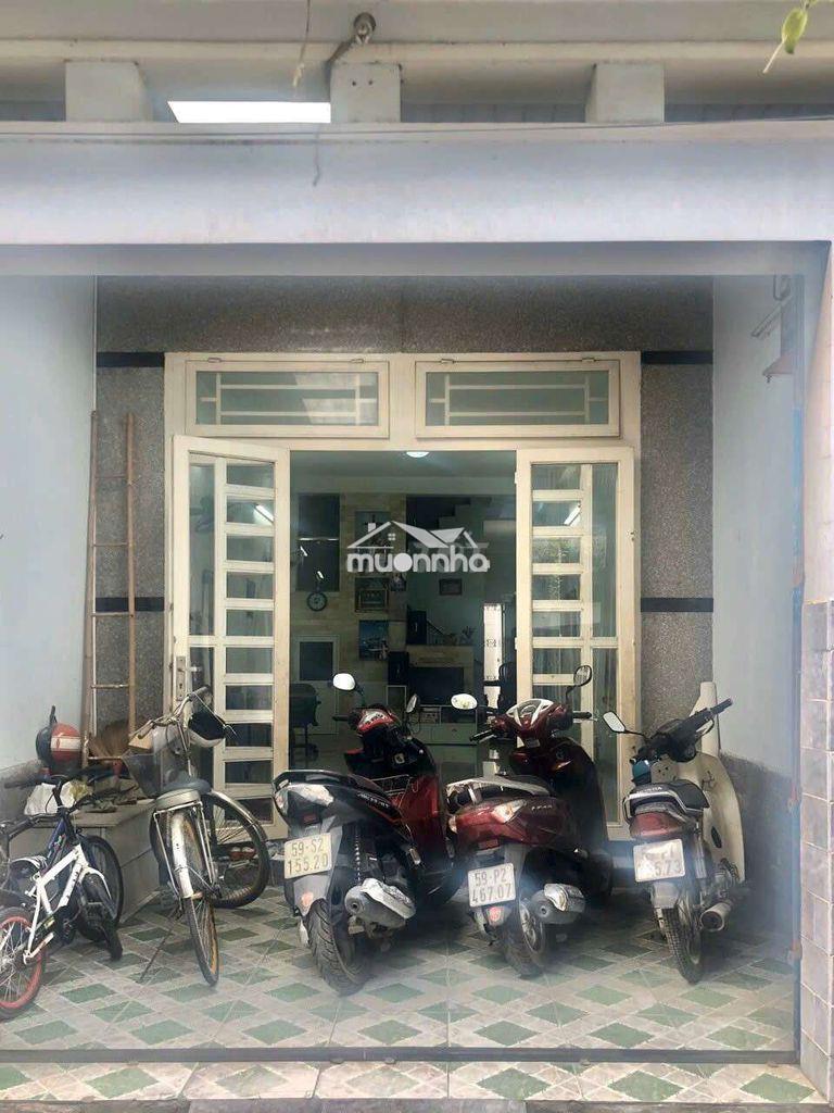 Nhà ngộp giá rẻ 4❌18 3tầng 1/ngắn ttn1 ngay gần trường nguyễn thị định - 2