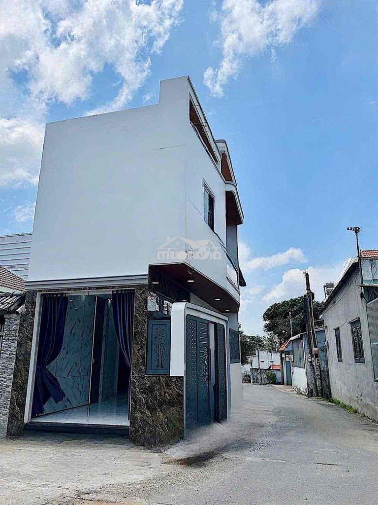 Bán nhà lầu phường tân vạn sổ riêng thổ cư 100% đường xe hơi thông