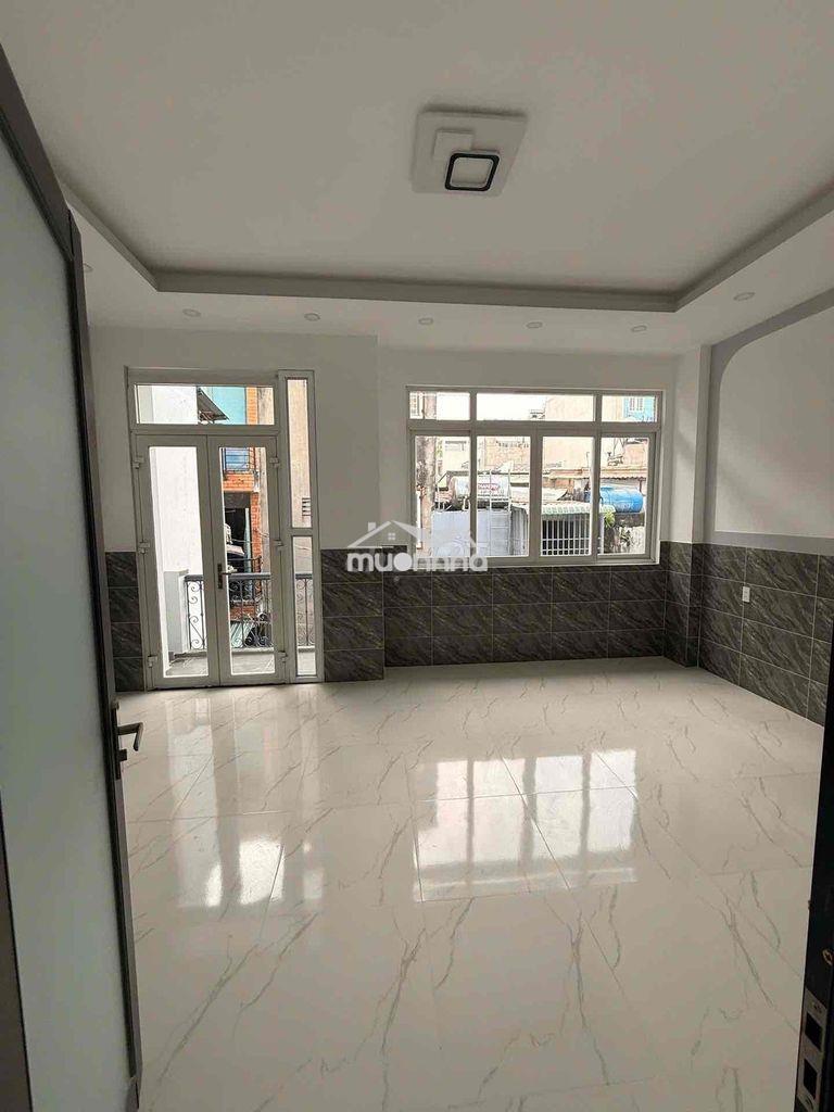 Chủ bán nhà 2 tầng ngang gần 6m, ngay ngã tư 4 xã, 2/ lê văn quới - 3