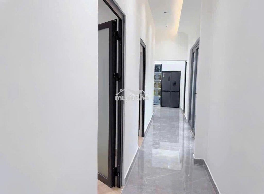 Giảm 200tr. bán nhà cấp 4 sân vườn 6x15 giá 1ty450 cuối đ. đồng khởi - 3