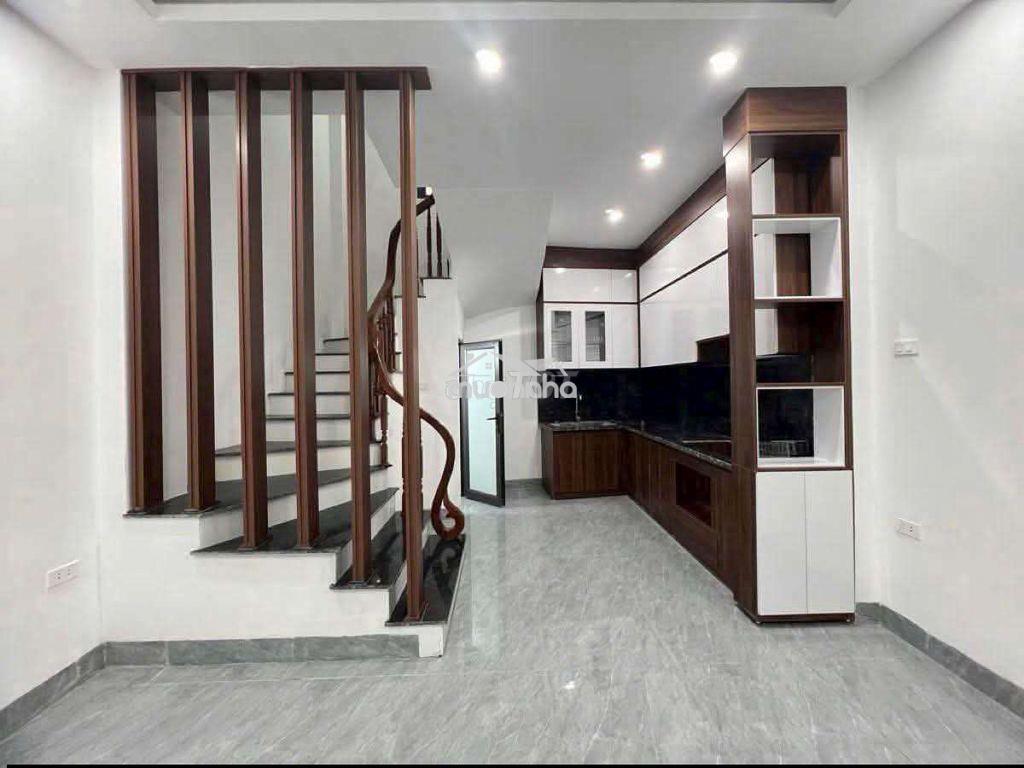Hơn 7đ - nhà cầu giấy 30m2 x 5 tầng - nhà dân ở, ngõ thoáng, 30m ô tô - 3