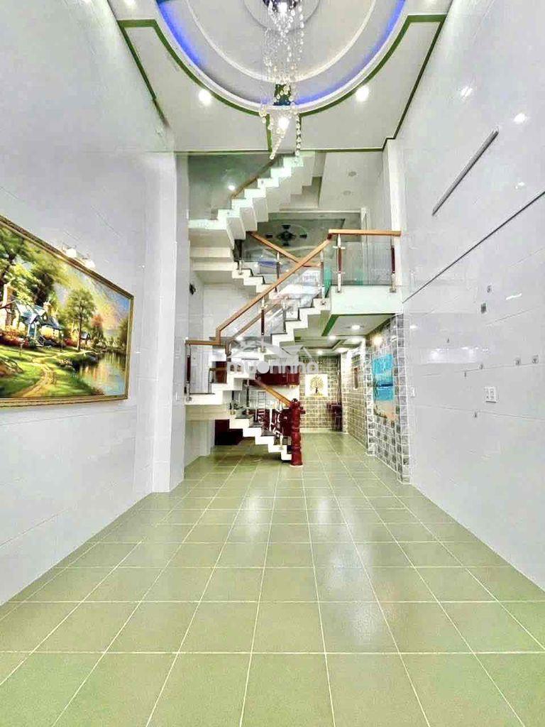 Nhà rộng 4*16m 1lửng 2lầu st 5pn 5wc hxh quang trung