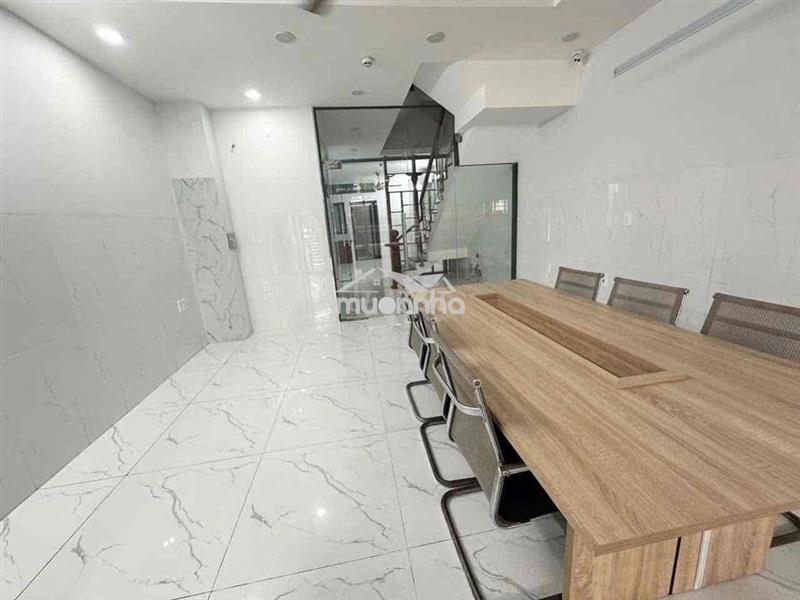 Cho thuê văn phòng tầng trệt 5x21m kdt vạn phúc 12,5tr