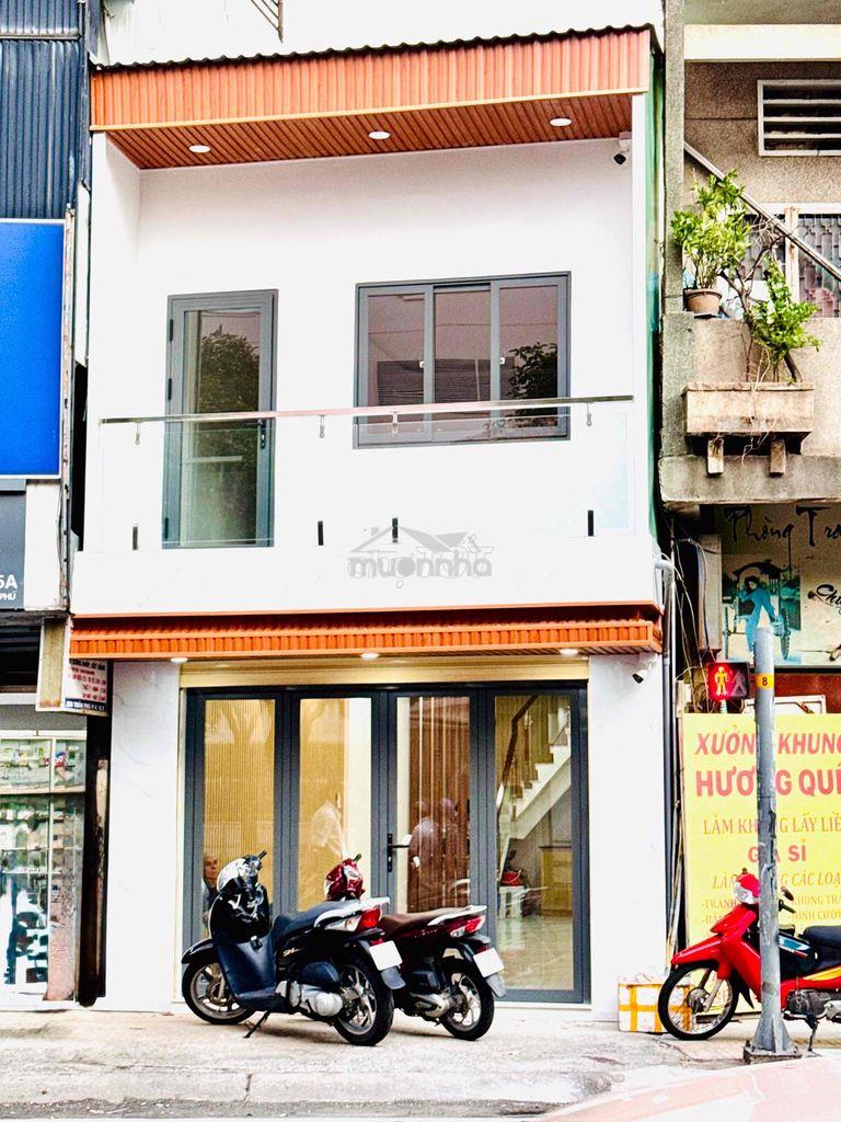 Bán nhà mặt tiền q5