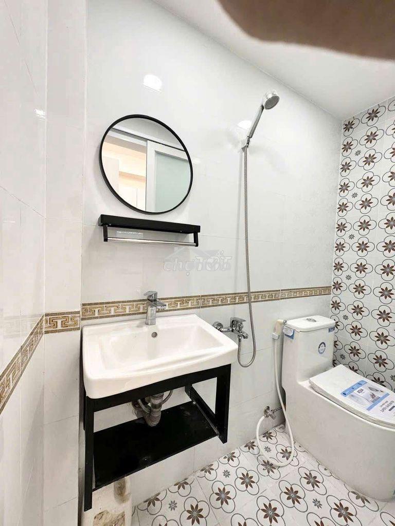 Nhà hẻm 5m đường âu dương lân,p3q8,dt 3,8mx7,5m, 1 lầu,2 pn - 4