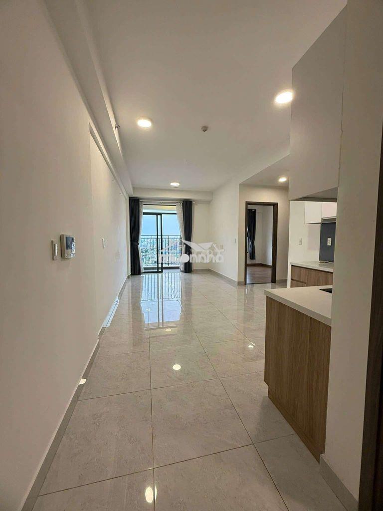 Bán gấp saigon asiana sổ hồng 2pn hướng đông 3.95