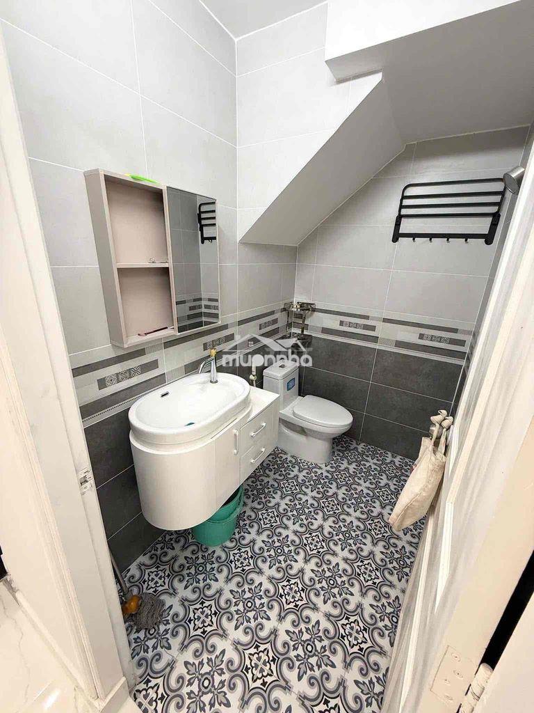 - Mễ cốc p15 q8 / trệt 2 lầu đúc btct / dt sử dụng 200m2 - 2