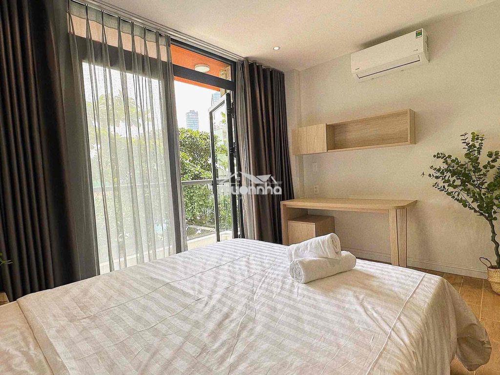 Căn hộ 1 phòng ngủ mới 100% ban công ngay vòng xoay dân chủ - full nt - 3
