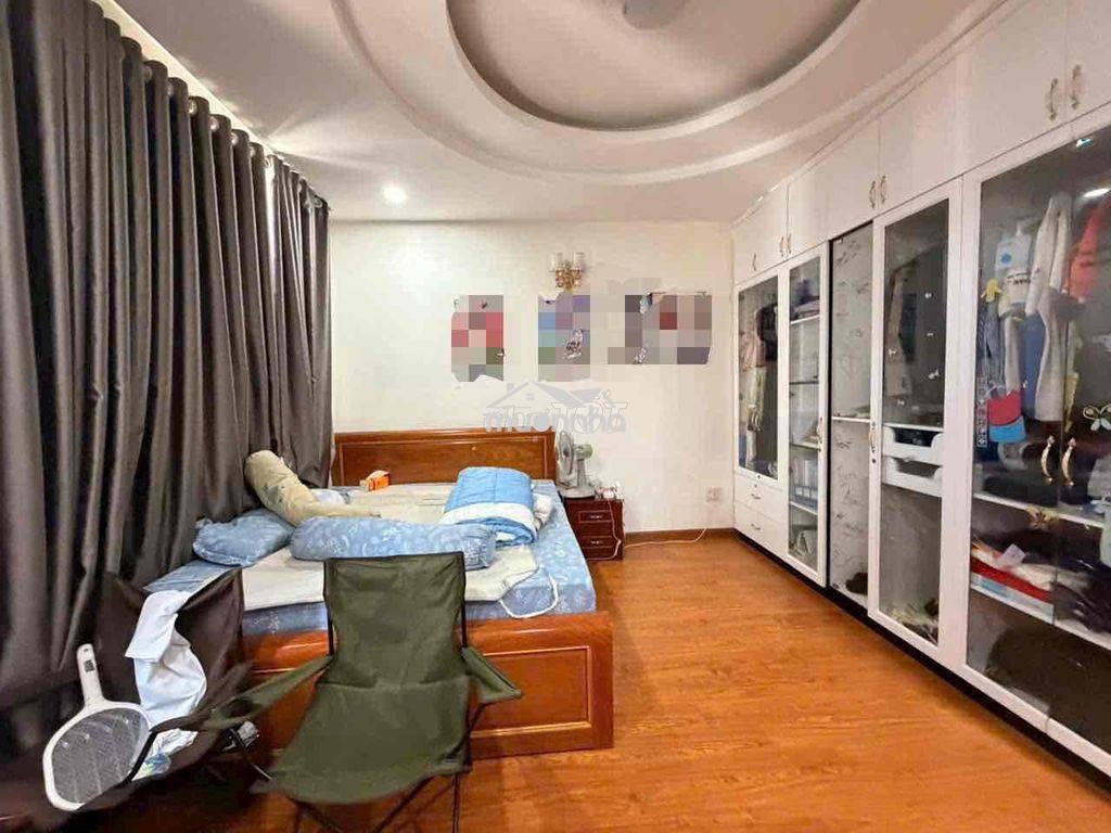 Cho thuê biệt thự vila phan huy ích hẻm 2 xe tải thôg  dt 180 m trệt 3 - 3