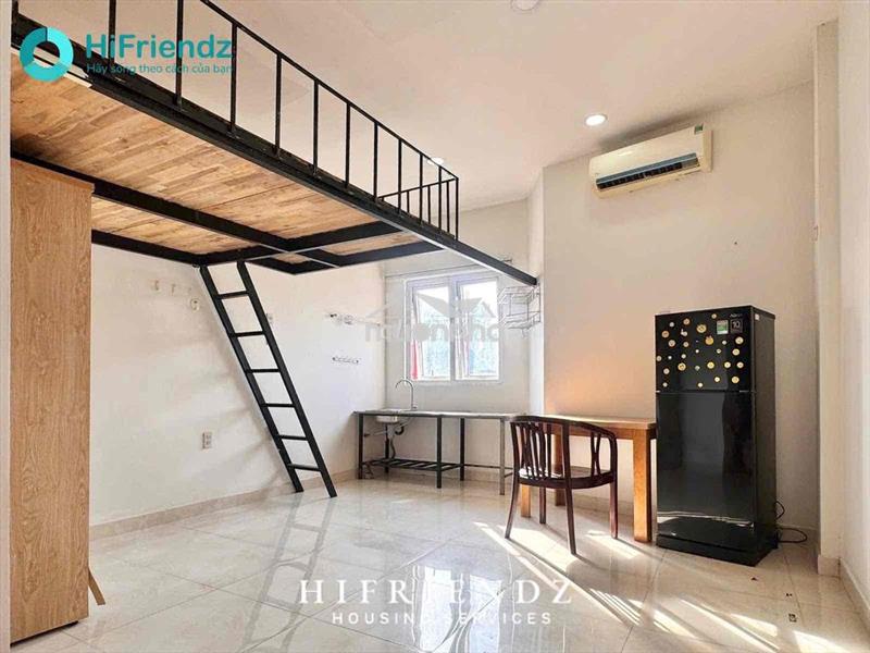 Trống sẵn phòng gác full nội thất máy giặt riêng , trần hưng đao q5