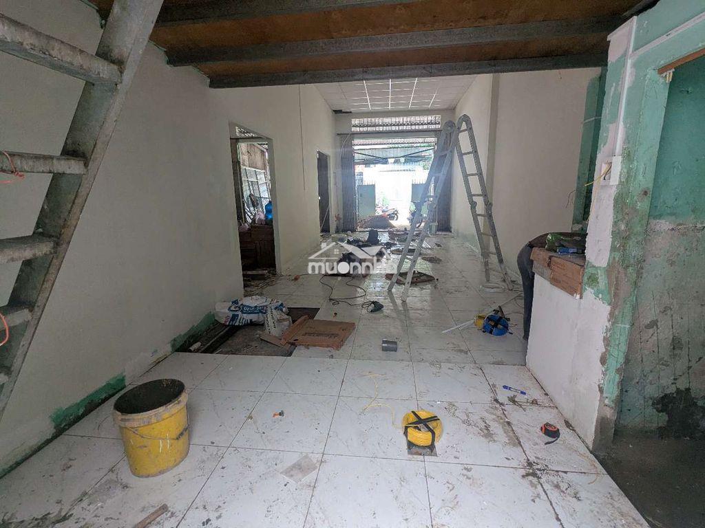 Mặt tiền đường xe tải , sơn sửa mới giá cực kì phù hợp  - 2