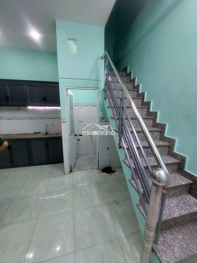Cho thuê nhà đường quốc lộ 50 dt.4m×5m } 1 lầu 2 phòng 1 toilet hẽm2m5 - 4