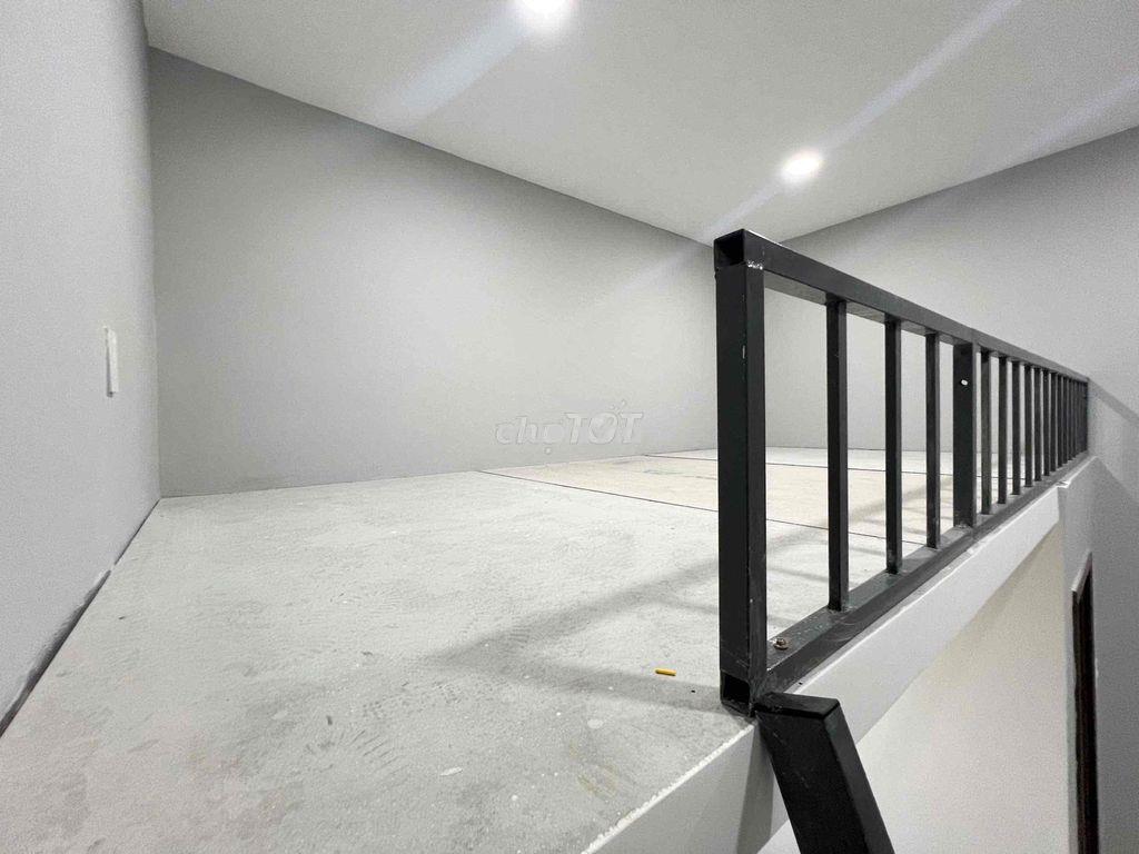 Siêu phẩm 1 trệt 1 lầu + gác lửng 2wc ngay gần hàng xanh - 4