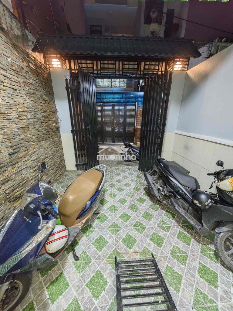 Cho thuê nhà- full nội thất- 4x17m- 4pn + 3wc- cxpla,q6- 15 tr ( tl) - 4