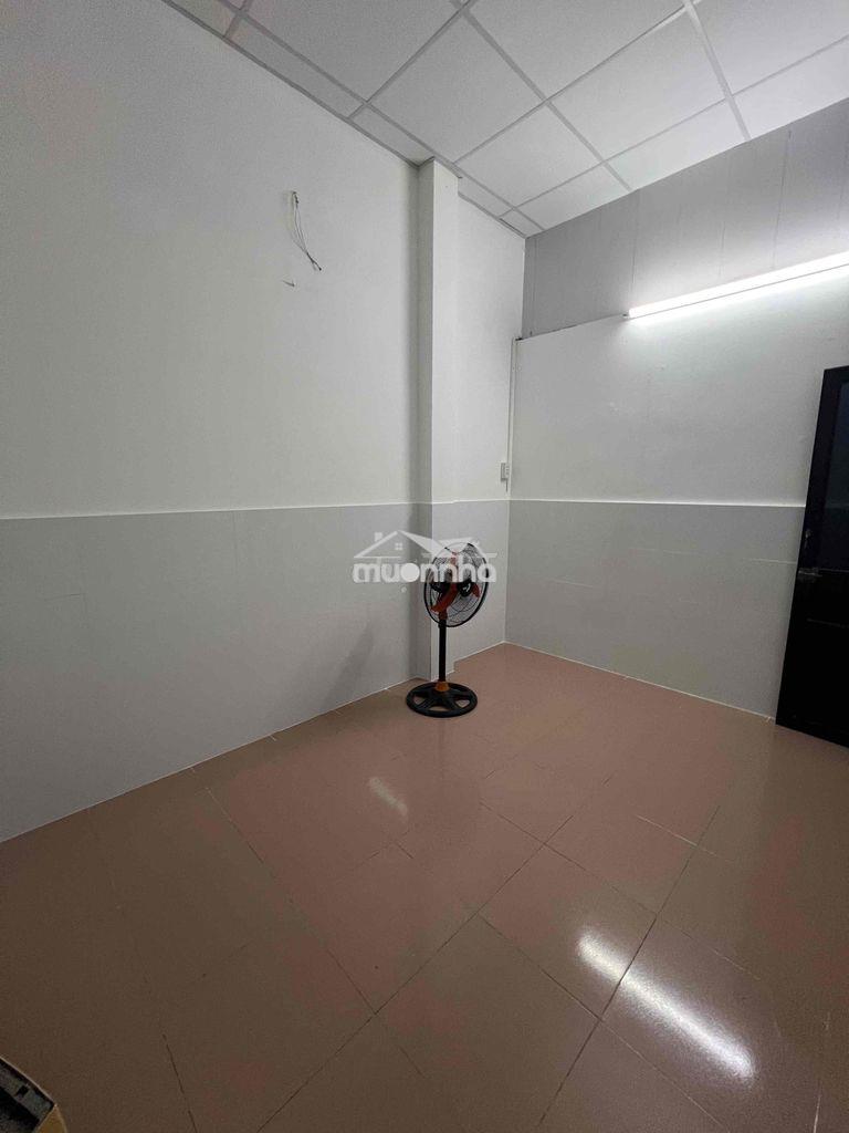 Cho thuê phòng 1 người, điện nước giá dân, máy lạnh, gần công thương - 2