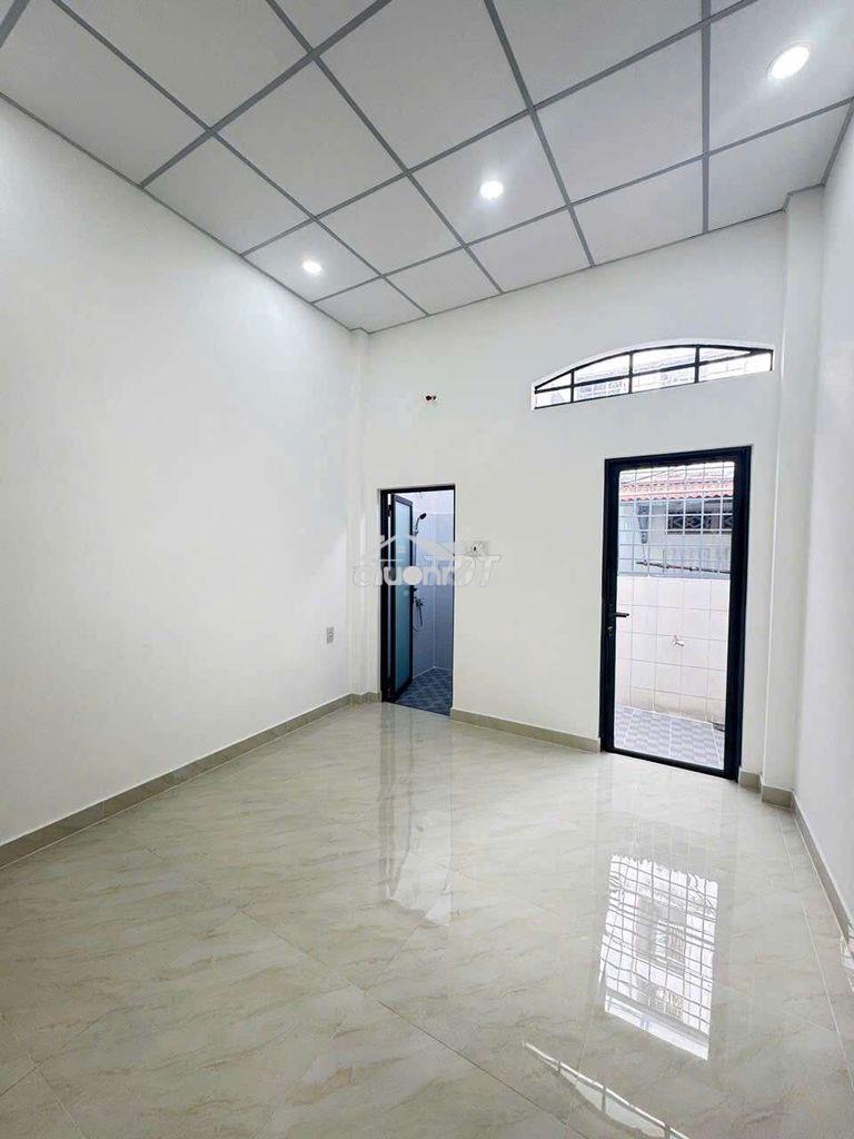 Bình đông p11 q8 
nhà mới đẹp ở liền - vị trí trung tâm - 4
