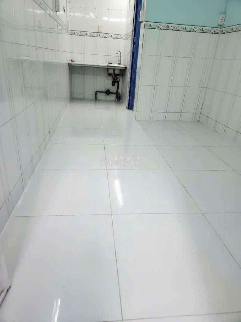 Chính chủ cho thuê nhà 24m2.tân hòa đông.giá : 3tr7 lh: ***. - 3