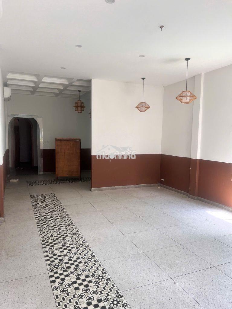 Cho thuê lầu 1  rộng rãi thoáng mát gần trung tâm