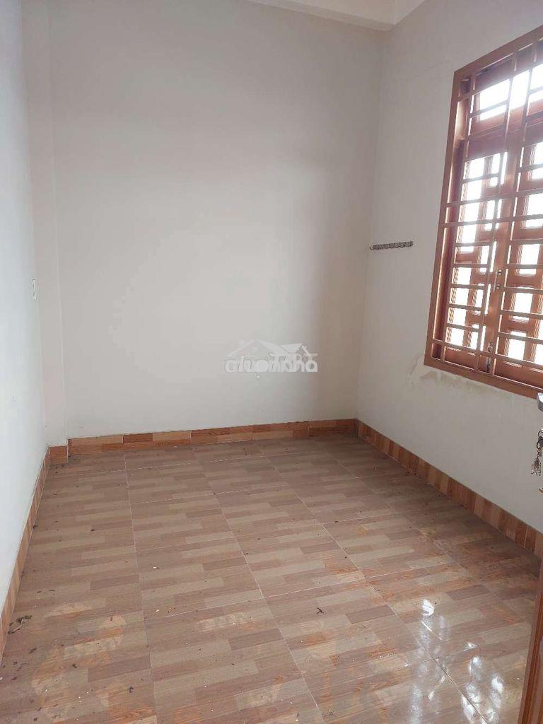 Cho thuê nhà 5×20- xts – gần ngã tư hocmon . giá: 9 triệu tl - 3