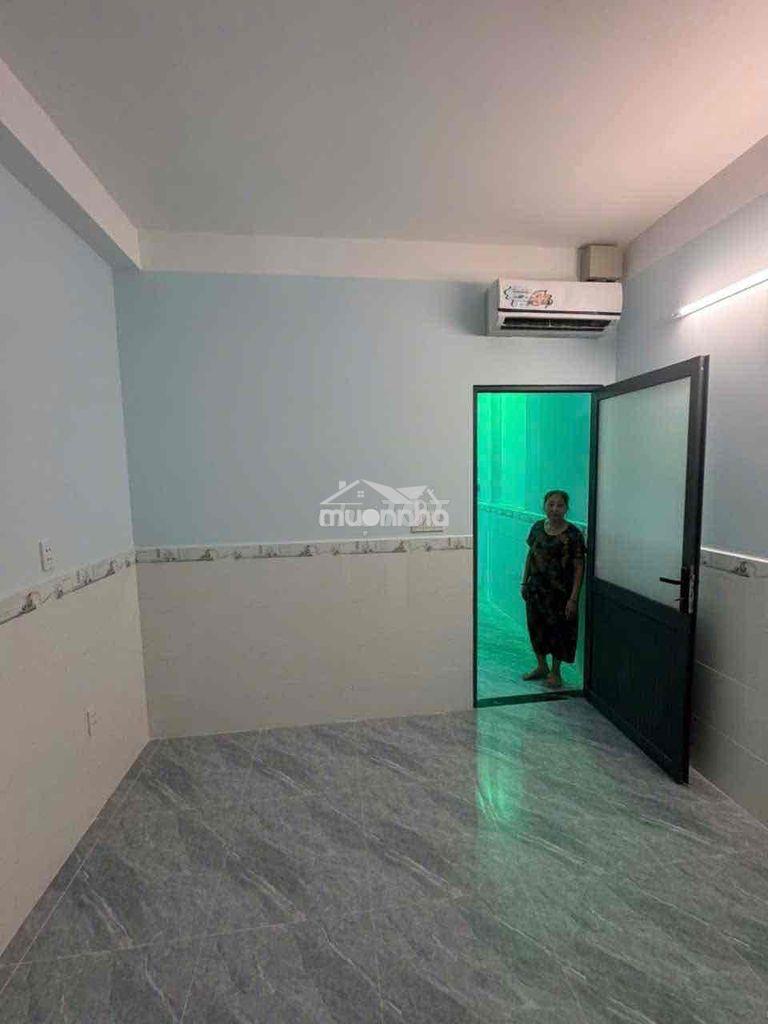Cho thuê nhà mới xây mới tinh 2lầu 2pn.3wc 688 quang trung 10tr m.lanh - 3