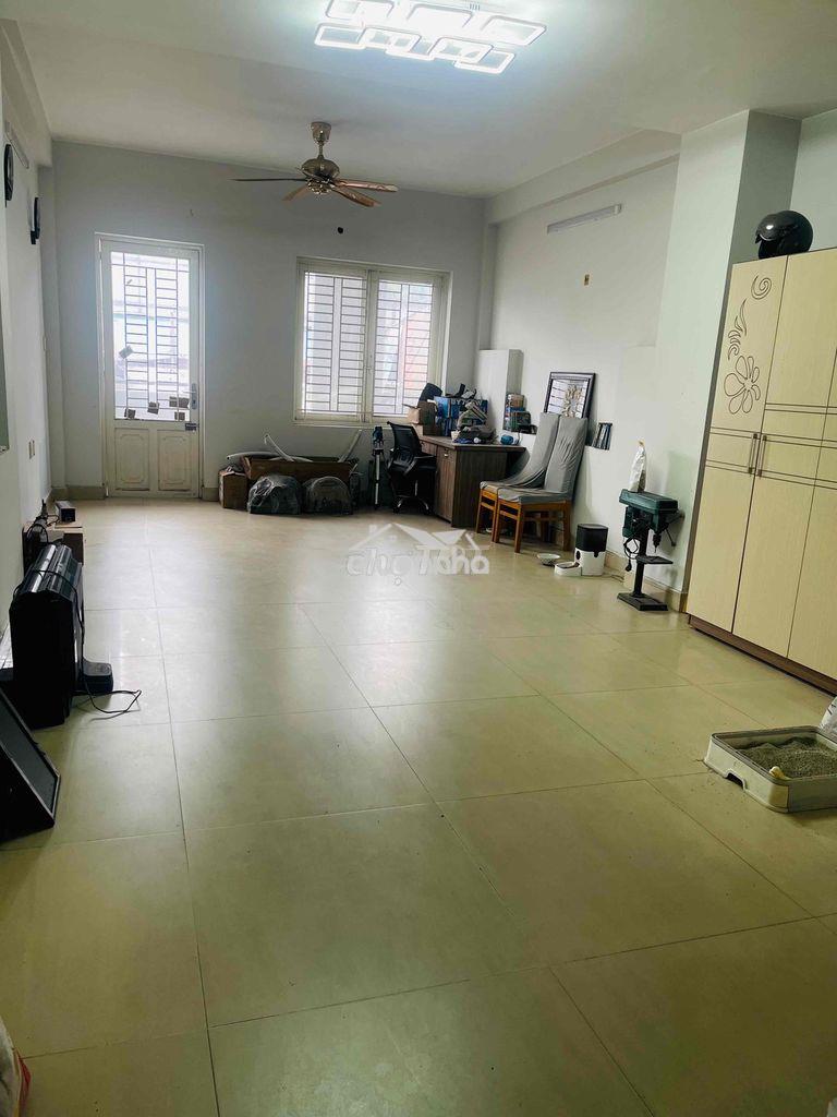 Cho thuê 90m2 lầu 1 nhà mặt tiền huỳnh tấn phát,cổng kcx, quận 7,.
