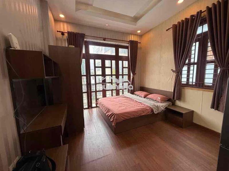 Cho thuê căn hộ studio ban công q4 gần đh luật, đh nguyễn tất thành