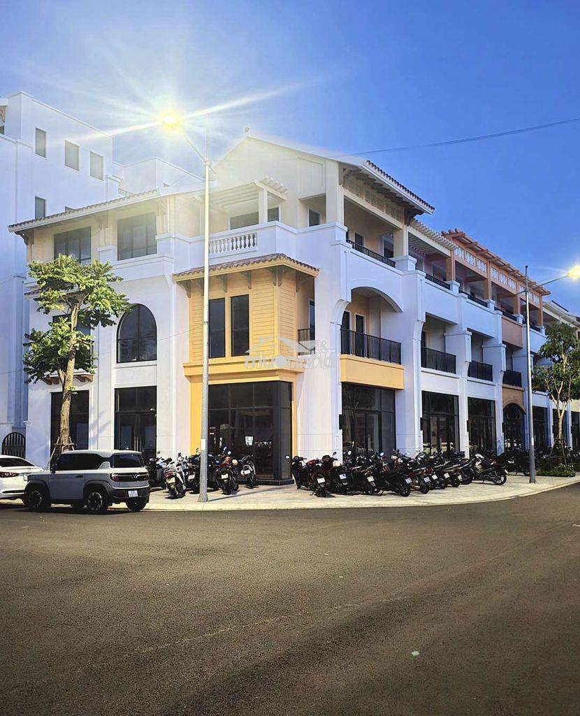 Căn góc towhouse 3 tầng bên sông hàn  - 3