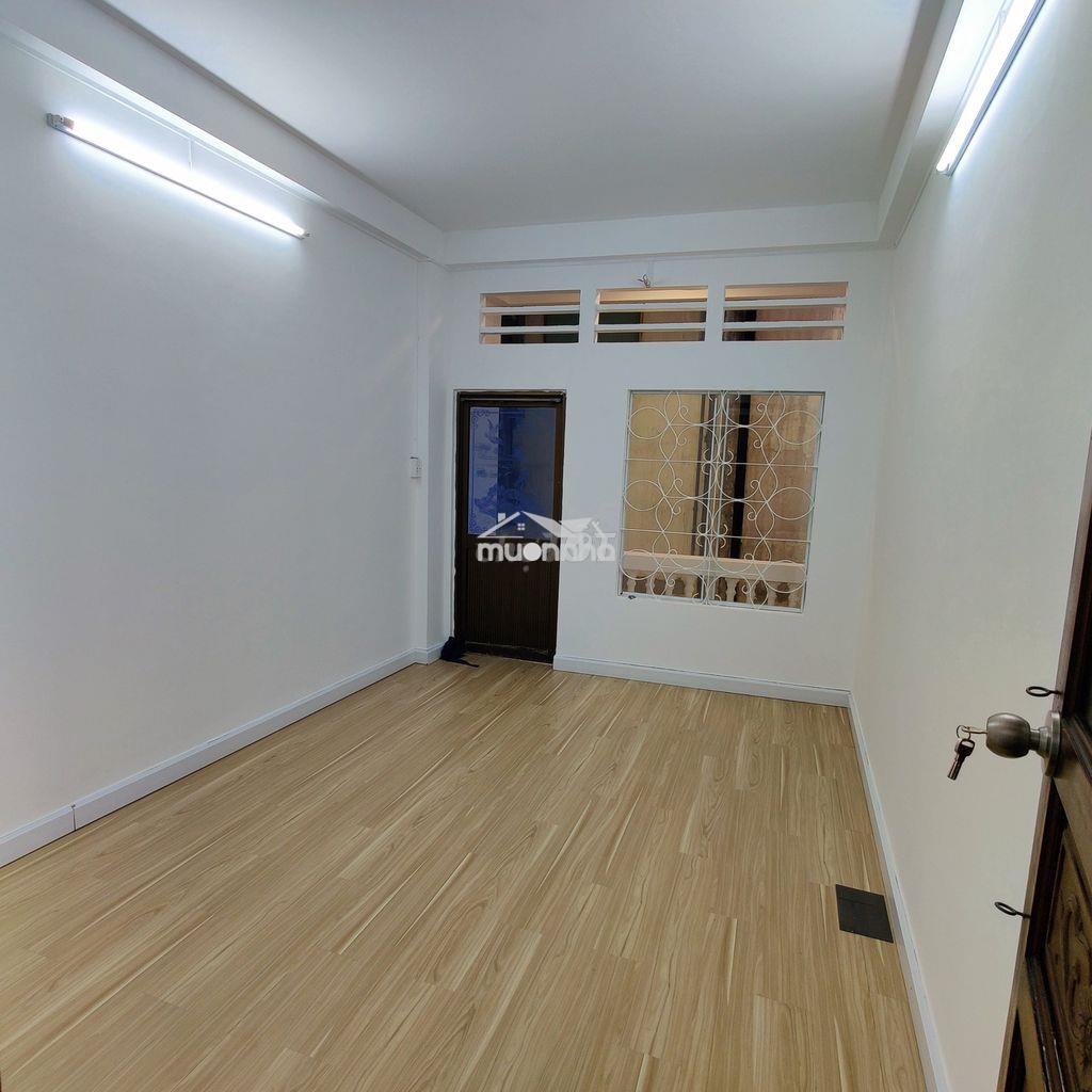 Bán nhà đường bà hạt- btct 1 trệt 2 lầu - 4 pn 2 wc vừa ở vừa cho thuê - 3